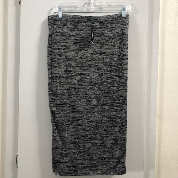 Express Side Zip Midi Skirt - Medium - Picture 1 of 4